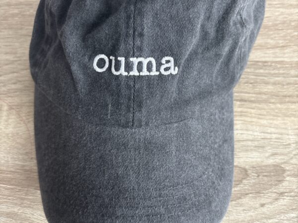 Ouma caps